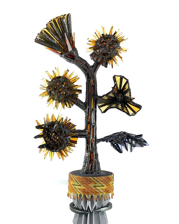 lex-shute-raving-nightshade-staff-2023-cu-glass-tigers-eye-concrete-steel-150x23x23cm-web-680127b58b060