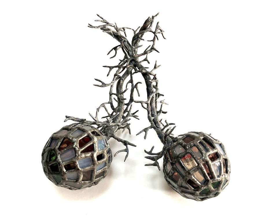 Lex Shute_Seers, 2023_View 2. Stained glass, lead, tin, 17x13.5x7_web