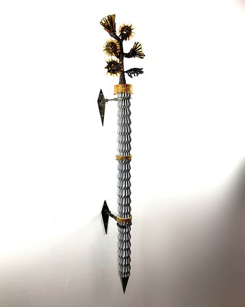 lex-shute-raving-nightshade-staff-2023-glass-tigers-eye-concrete-steel-150x23x23cm-web-680127b4dd640