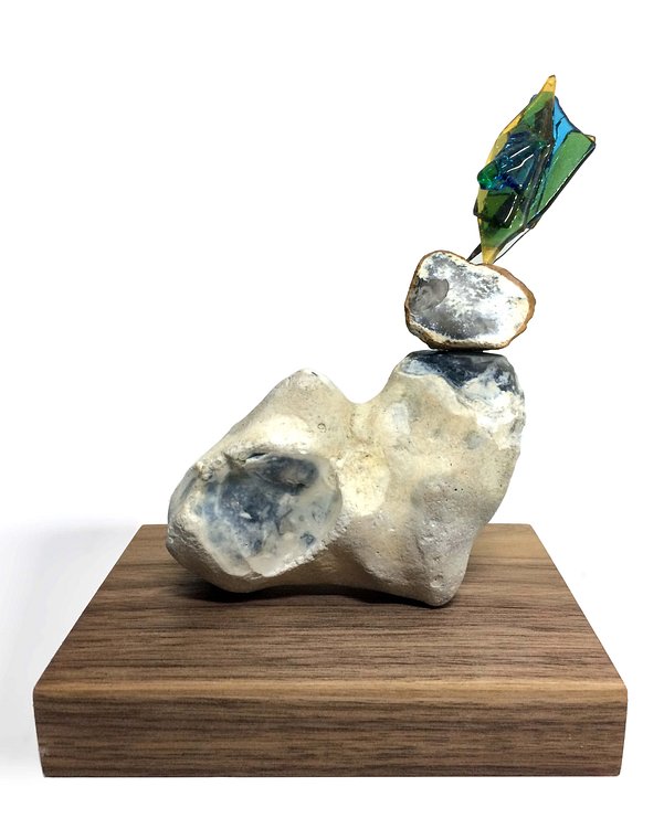Lex Shute_Astrape, 2018. Flint, glass, metal, walnut, 21x28x13cm_web
