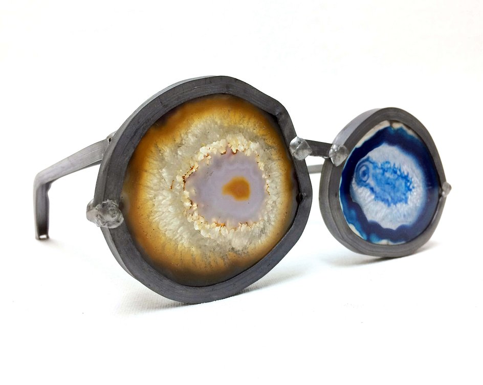 Lex Shute_Equinoct, Ocular Device, 2018. Agates, lead, 7.5x19x15cm_web